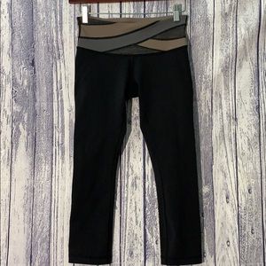 Lululemon Black/Tan/GreyWunder Under Crop Leggings